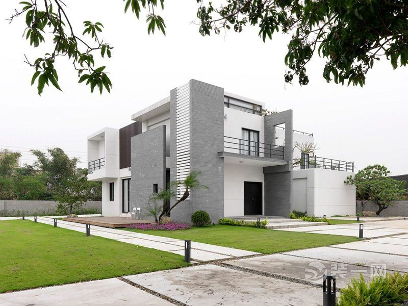 看似普通实则暗藏玄机 台湾别墅夜幕来临惊艳时光!